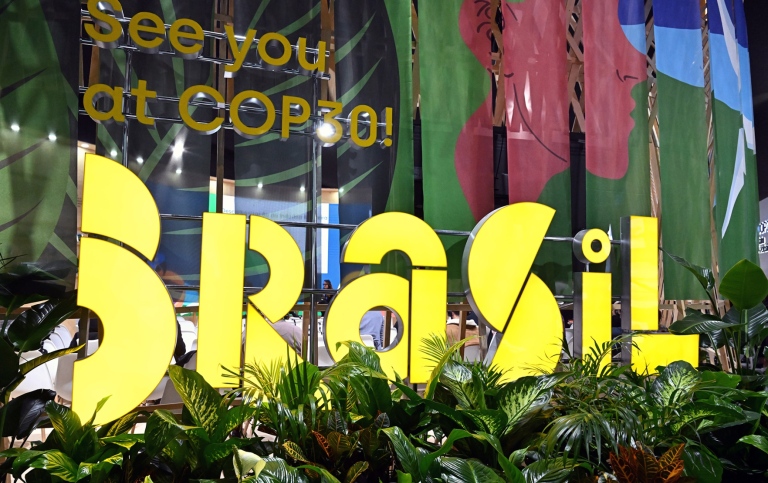 Gula bokstäver BRASIL